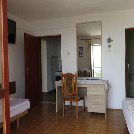 Apartments Feral Baska Voda Exterior photo